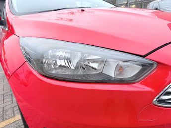 Ford Focus 2.0 TDCi Titanium Hatchback 5dr Diesel Manual Euro 6 (s/s) (150 