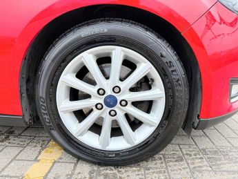 Ford Focus 2.0 TDCi Titanium Hatchback 5dr Diesel Manual Euro 6 (s/s) (150 