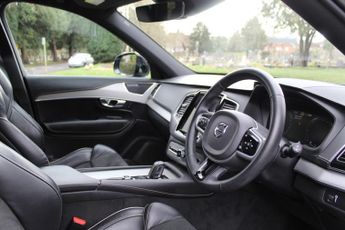 Volvo XC90 2.0 B5 MHEV R-Design SUV 5dr  Diesel Hybrid Auto 4WD 7 SEAT SAT 