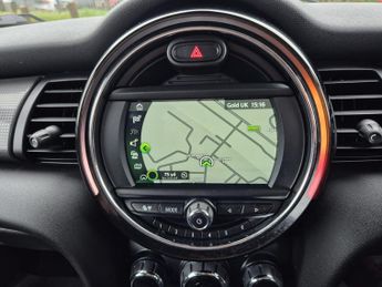 Mini Hatch 1.5 Cooper Classic Hatchback 5dr Petrol Steptronic Euro 6 (s/s) 