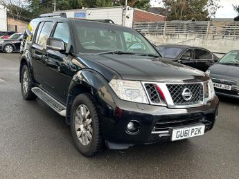 Nissan Pathfinder 2.5 dCi Tekna SUV 5dr Diesel Auto 4WD Euro 4 (190 ps)