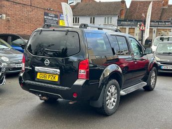 Nissan Pathfinder 2.5 dCi Tekna SUV 5dr Diesel Auto 4WD Euro 4 (190 ps)