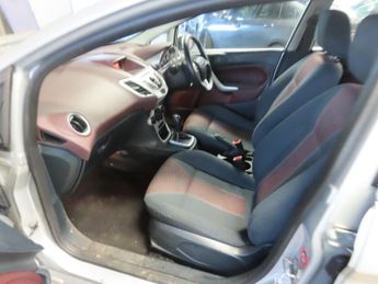 Ford Fiesta 1.4 Zetec Hatchback 5dr Petrol Automatic (154 g/km, 94 bhp)