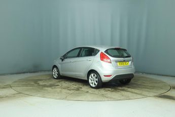 Ford Fiesta 1.4 Zetec Hatchback 5dr Petrol Automatic (154 g/km, 94 bhp)