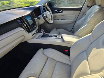 Volvo XC60 2.0 D4 Inscription SUV 5dr Diesel Auto AWD Euro 6 (s/s) (190 ps)