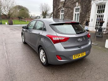 Hyundai i30 1.6 CRDi Blue Drive Active Hatchback 5dr Diesel Manual Euro 5 (s
