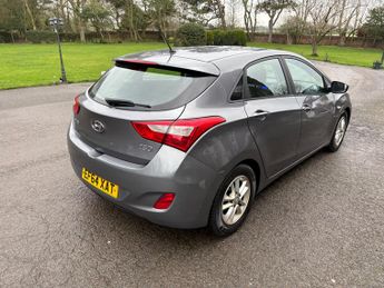 Hyundai i30 1.6 CRDi Blue Drive Active Hatchback 5dr Diesel Manual Euro 5 (s