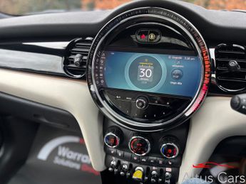 Mini Electric Cooper Cooper SE 32.6kWh Level 3 Hatchback 3dr Electric Auto (184 ps)