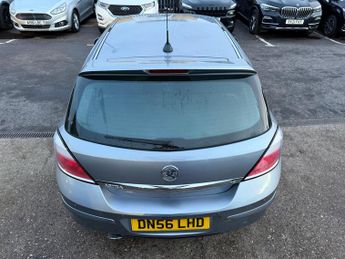 Vauxhall Astra 1.8i 16v SRi Hatchback 5dr Petrol Manual (175 g/km, 138 bhp)