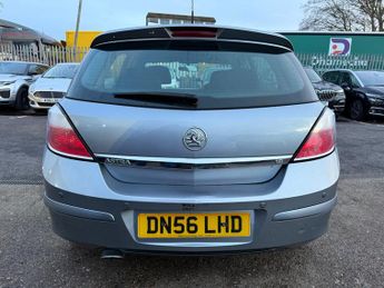 Vauxhall Astra 1.8i 16v SRi Hatchback 5dr Petrol Manual (175 g/km, 138 bhp)