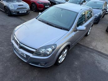 Vauxhall Astra 1.8i 16v SRi Hatchback 5dr Petrol Manual (175 g/km, 138 bhp)