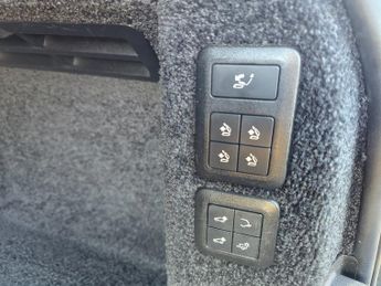 Land Rover Range Rover 4.4 SD V8 Autobiography SUV 5dr Diesel Auto 4WD Euro 6 (s/s) (33