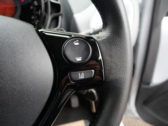 Toyota Aygo 1.0 VVT-i x-trend x-shift Euro 6 (Safety Sense) 5dr