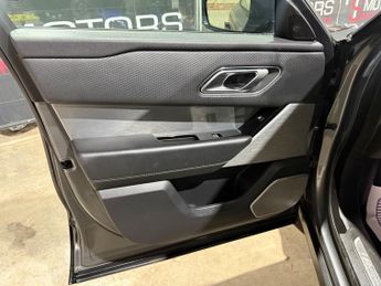 Land Rover Range Rover Velar 2.0 D240 R-Dynamic SE SUV 5dr Diesel Auto 4WD Euro 6 (s/s) (240 