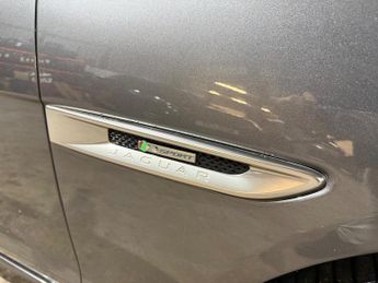 Jaguar XF 2.0d R-Sport Saloon 4dr Diesel Auto Euro 6 (s/s) (180 ps)