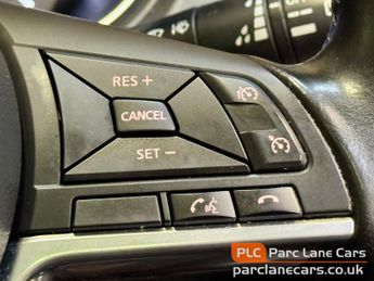 Nissan Qashqai 1.6 dCi Tekna SUV 5dr Diesel XTRON - ONLY 24000 MILES - AUTOMATI