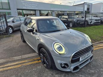 Mini Hatch 1.5 Cooper Sport Hatchback 3dr Petrol Steptronic Euro 6 (s/s) (1