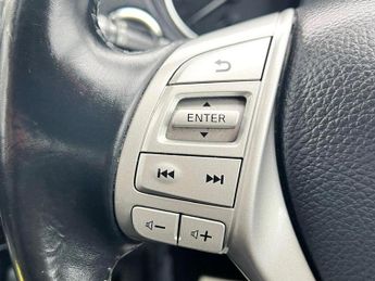 Nissan Qashqai 1.2 DIG-T Tekna XTRON 2WD Euro 5 (s/s) 5dr