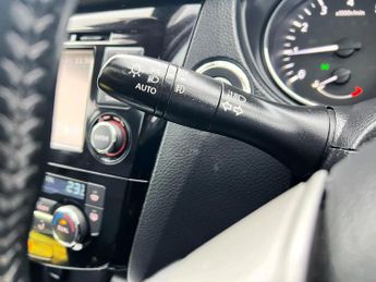 Nissan Qashqai 1.2 DIG-T Tekna XTRON 2WD Euro 5 (s/s) 5dr