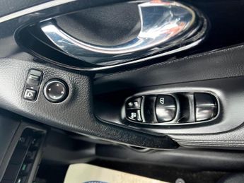 Nissan Qashqai 1.2 DIG-T Tekna XTRON 2WD Euro 5 (s/s) 5dr