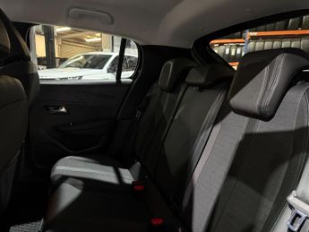 Peugeot 208 1.2 PureTech Allure Premium + Hatchback 5dr Petrol EAT Euro 6 (s