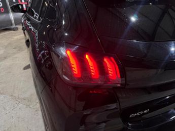 Peugeot 208 1.2 PureTech Allure Premium + Hatchback 5dr Petrol EAT Euro 6 (s