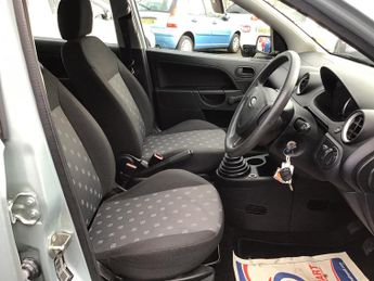 Ford Fiesta 1.4 TDCi Finesse Hatchback 5dr Diesel Manual (114 g/km, 67 bhp)