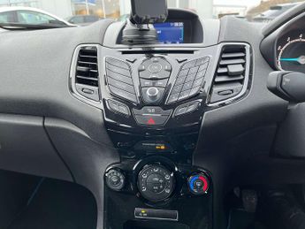 Ford Fiesta 1.0T EcoBoost Zetec Hatchback 5dr Petrol Manual Euro 6 (s/s) (10