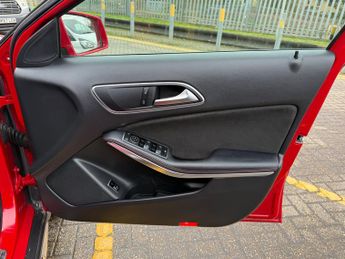 Mercedes-Benz GLA 1.6 GLA180 AMG Line Edition SUV 5dr Petrol 7G-DCT Euro 6 (s/s) (