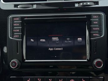 Volkswagen Scirocco 2.0 TSI BlueMotion Tech R-Line DSG Euro 6 (s/s) 3dr