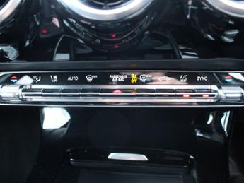 Mercedes-Benz A Class 1.5 A180d AMG Line (Executive) Hatchback 5dr Diesel 7G-DCT Euro 
