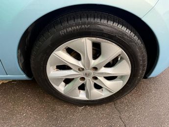 Renault Zoe 22kWh Dynamique Intens Hatchback 5dr Electric Auto (88 bhp)