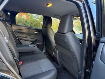 Nissan Qashqai 1.3 DIG-T MHEV N-Connecta SUV 5dr Petrol Hybrid XTRON Euro 6 (s/