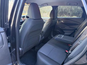 Nissan Qashqai 1.3 DIG-T MHEV N-Connecta SUV 5dr Petrol Hybrid XTRON Euro 6 (s/