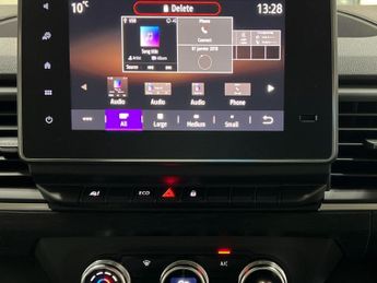 Renault Trafic SL30 52kWh Advance Panel Van 5dr Electric Auto L1 H1 (122 ps)