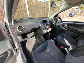 Toyota Aygo 1.0 VVT-i Ice Hatchback 5dr Petrol MultiMode Euro 5 (67 ps)