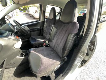 Toyota Aygo 1.0 VVT-i Ice Hatchback 5dr Petrol MultiMode Euro 5 (67 ps)