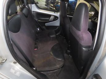 Toyota Aygo 1.0 VVT-i Ice Hatchback 5dr Petrol MultiMode Euro 5 (67 ps)