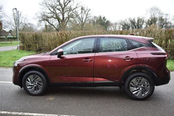 Nissan Qashqai 1.3 DIG-T MHEV Acenta Premium XTRON Euro 6 (s/s) 5dr
