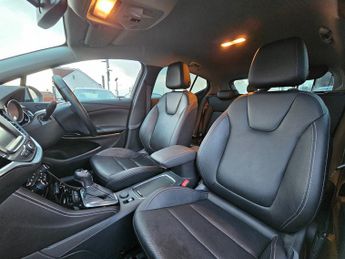 Vauxhall Astra 1.4i Turbo Elite Hatchback 5dr Petrol Auto Euro 6 (s/s) (150 ps)