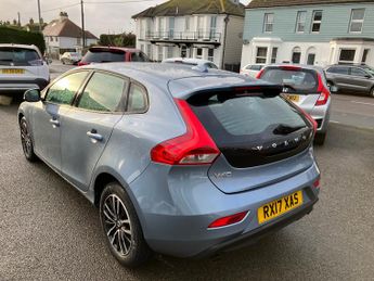 Volvo V40 T3 Momentum Nav Plus 1.5 Hatchback 5 Dr Petrol Auto Euro 6 (s/s)