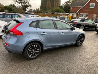 Volvo V40 T3 Momentum Nav Plus 1.5 Hatchback 5 Dr Petrol Auto Euro 6 (s/s)