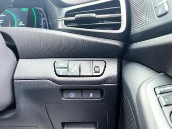 Hyundai Ioniq 1.6 h-GDi Premium SE DCT Euro 6 (s/s) 5dr