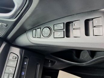 Hyundai Ioniq 1.6 h-GDi Premium SE DCT Euro 6 (s/s) 5dr