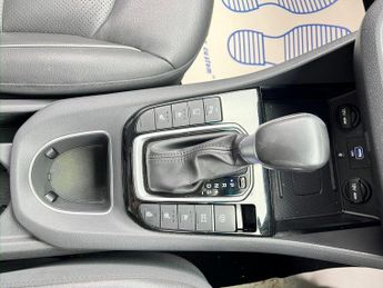 Hyundai Ioniq 1.6 h-GDi Premium SE DCT Euro 6 (s/s) 5dr