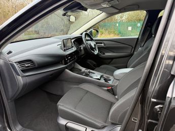 Nissan Qashqai 1.3 DIG-T MHEV Acenta Premium SUV 5dr Petrol Hybrid XTRON Euro 6