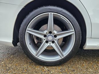 Mercedes-Benz C Class 2.1 C250d AMG Line (Premium Plus) Saloon 4dr Diesel 7G-Tronic+ E