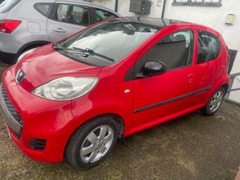 Peugeot 107 1.0 12V Urban Hatchback 5dr Petrol Manual Euro 4 (68 ps)
