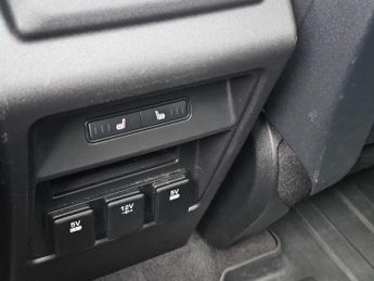 Land Rover Discovery Sport 2.0 TD4 HSE Dynamic Lux SUV 5dr Diesel Auto 4WD Euro 6 (s/s) (18