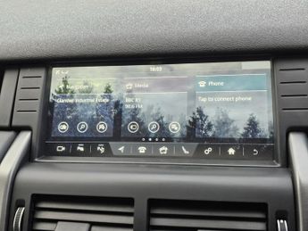 Land Rover Discovery Sport 2.0 TD4 HSE Dynamic Lux SUV 5dr Diesel Auto 4WD Euro 6 (s/s) (18